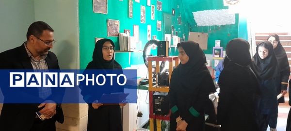 مراسم هفته کتاب و کتابخوانی در دبیرستان فرزانگان استعداد درخشان شهرستان ملارد