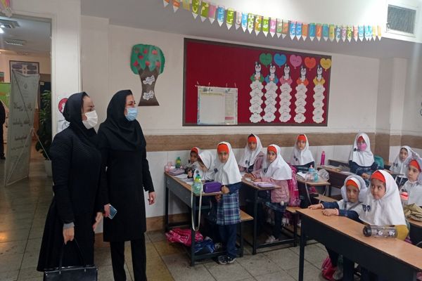 بازدید از وضعیت بهداشت و پایگاه‌های تغذیه سالم مدارس پاکدشت 