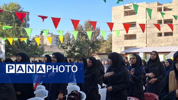 آیین متمرکز استانی نواختن زنگ مهر در مدارس استان البرز