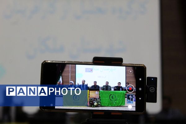 تجلیل از کارآفرینان ملکان در آیین هفته بسیج