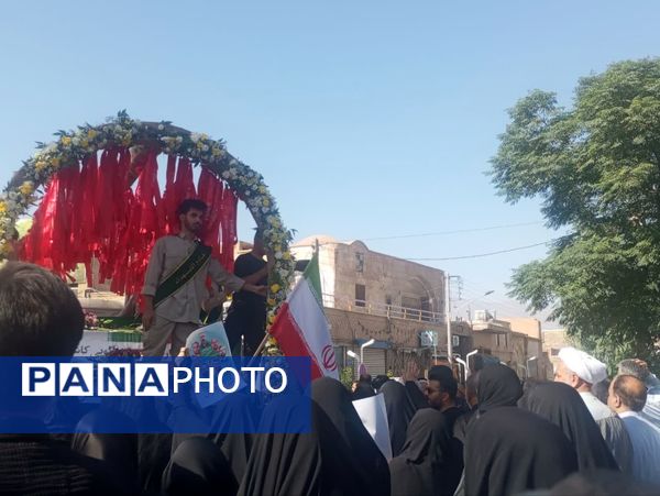 تشییع باشکوه پیکر شهدای مبارزه با اسرائیل در کاشان