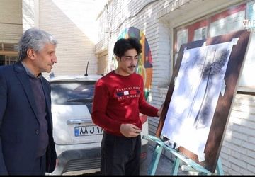 بازدید  مدیر آموزش وپرورش از کارگاه های گرافیک، پویانمایی و موسیقی سنتی هنرستان هنرهای زیبای شهرضا 
