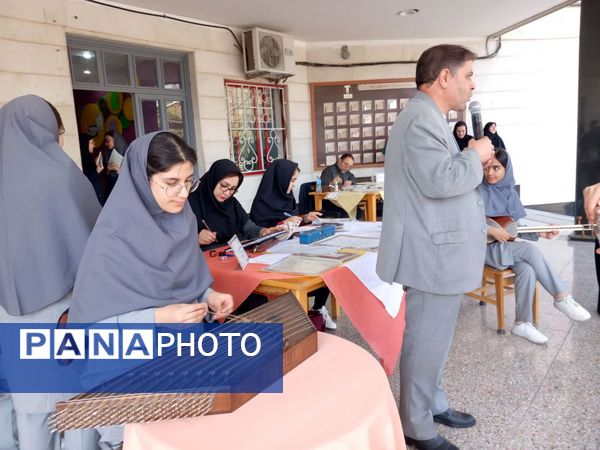 گرامیداشت روز حافظ و خوشنویسی در دبیرستان آرمینه مصلی نژاد ناحیه ۶