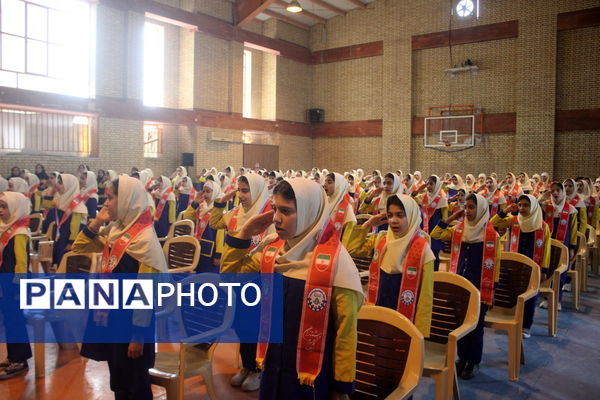 آیین سپاس معلم در دبستان دخترانه شهید باهنر بوشهر