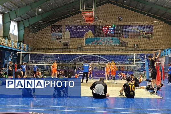 جدال حساس هفته دوم لیگ برتر با برتری قاطع میهمان پایان یافت