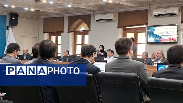 آیین رونمایی از پوستر بیست‌وهفتمین جشنواره خیرین مدرسه‌ساز استان اصفهان