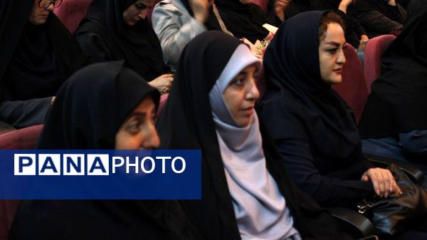 همایش بزرگداشت مقام معلم آموزش و پرورش ناحیه 2 زنجان