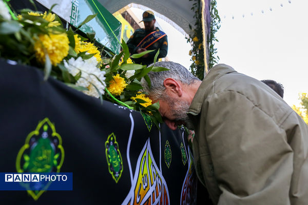 تشییع پیکر مطهر ۱۰۰ شهید گمنام