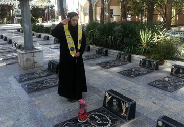 حضورپیشتازان دبیرستان شهیدمجیددهنوی درگلزارشهدای بهشت فضل نیشابور