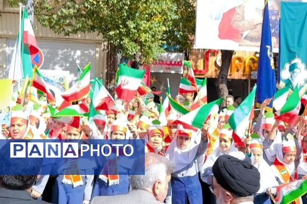 راهپیمایی ۱۳ آبان در شهرستان آباده 