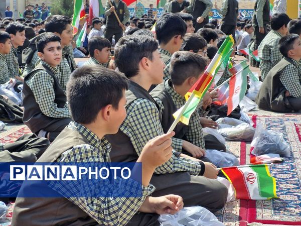 اجتماع دانش‌آموزان ابتدایی پسرانه امام رضا(ع) واحد ۸ در حمایت از عملیات وعده صادق ۲ 