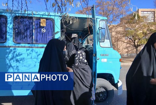 حضور دانش‌آموزان بسیجی در همایش اقتدار بسیجیان شهرستان تفت