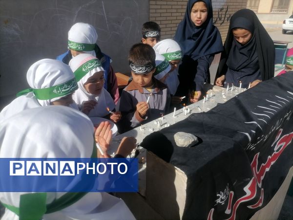 برپایی موکب دانش‌آموزی به‌مناسبت شهادت حضرت فاطمه(س)