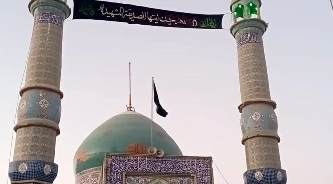 استقبال حماسی مردم قشم از دو شهید گمنام 