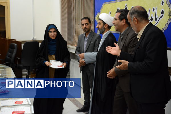 تجلیل از دانش‌آموز خبرنگاران پانا شهرستان نایین 