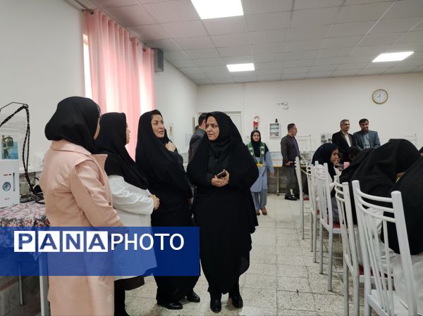 بازدید کارشناسان فحک از هنرستان فلسطین