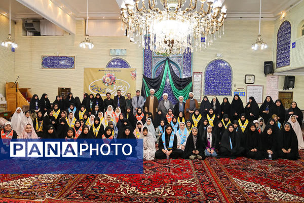 هم‌نشینی معنویت و تعلیم در مسجد