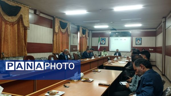 نشست شورای اداری آموزش و پرورش در خلیل آباد 