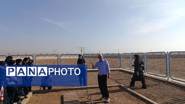 بازدید دانش آموزان دبیرستان فرزانگان از اداره هواشناسی خواف