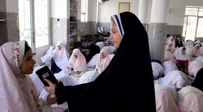 برگزاری مراسم گلبانگ توحید در دبستان سیدکاظم حسینی یزد