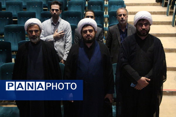 مراسم تقدیر از نخبه قرآنی دانشگاه فرهنگیان یزد 