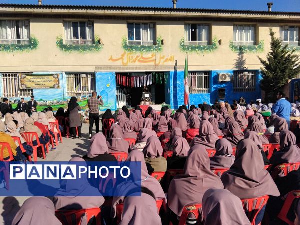 دبیرستان نجم میزبان پیکر یک شهید گمنام شد