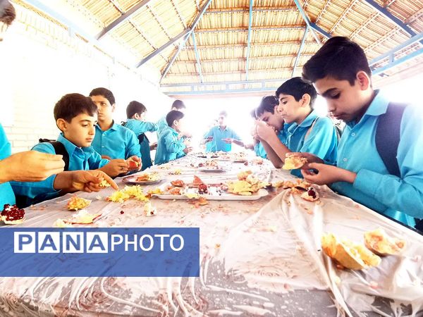 جشن صد دانه یاقوت در دبیرستان لقمان حکیم اشکذر 