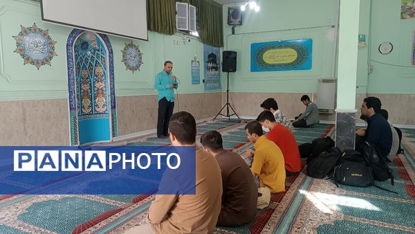 زیارت عاشورا در دهه کرامت در دبیرستان شاهد ابوذر غفاری نیشابور 