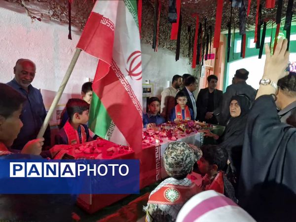 عطر ایثار در مدرسه شاهد قشم پیچید