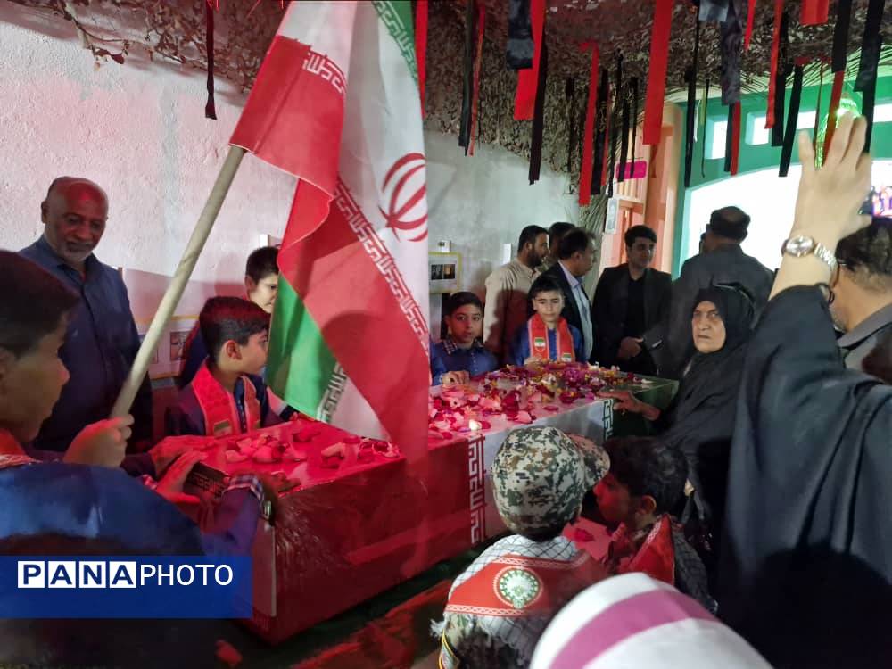 عطر ایثار در مدرسه شاهد قشم پیچید