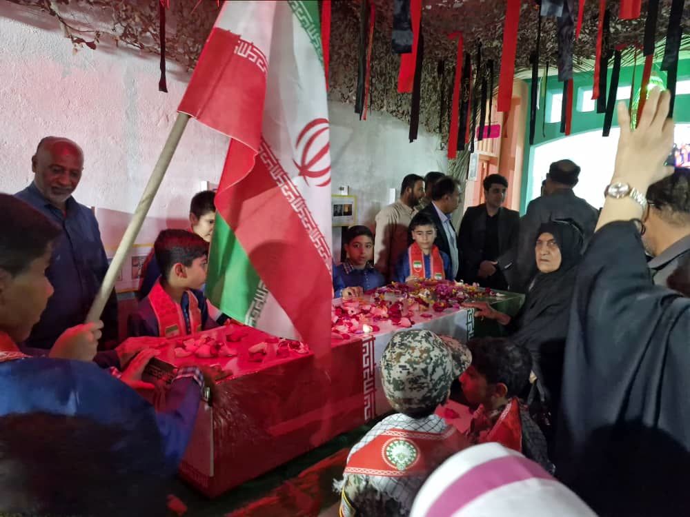 عطر ایثار در مدرسه شاهد قشم پیچید