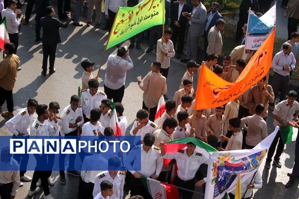 راهپیمایی 13 آبان و روز دانش‌آموز در هرمزگان