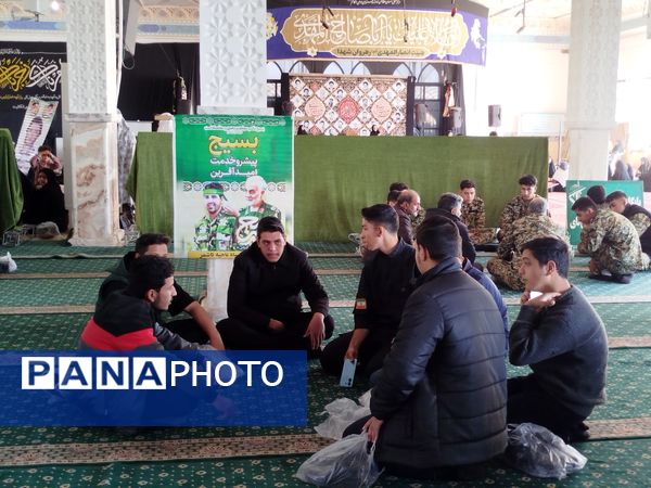 گردهمایی باشکوه بسیجیان کاشمر در باغمزار به مناسبت هفته بسیج  