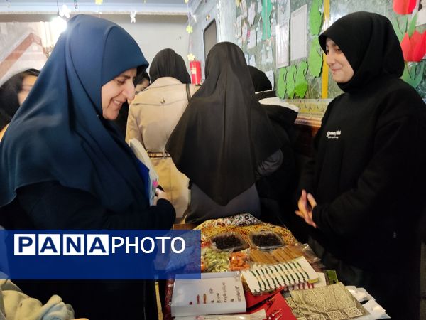 هفته فرهنگی هنری (ماها) در آموزشگاه شهدای معلم ۲