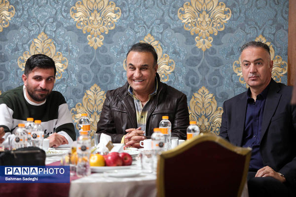 گردهمایی ورزشکاران در پویش ملی «به‌ساز مدرسه بساز مدرسه»