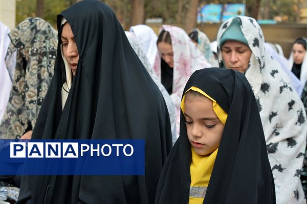 نماز باران، همخوانی زمین و آسمان در دبیرستان ولایت بهارستان‌دو