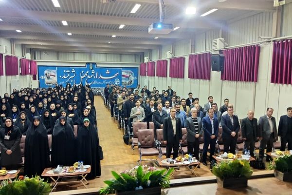 ششمین همایش ملی فیزیک در تبریز، نمایش توان علمی دانشجومعلمان فرهنگیان