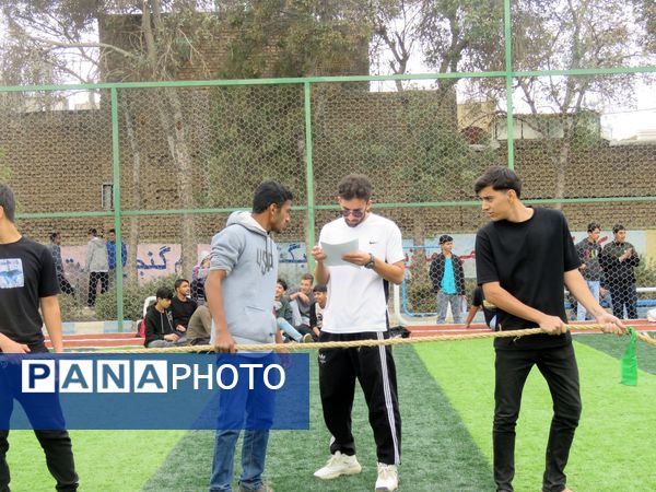 مسابقات طناب کشی شهید پارسا منصور در دبیرستان شاهد ابوذر غفاری 