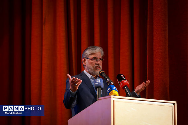 آئین تجلیل از برگزیدگان المپیاد علمی دانشجویی کشور