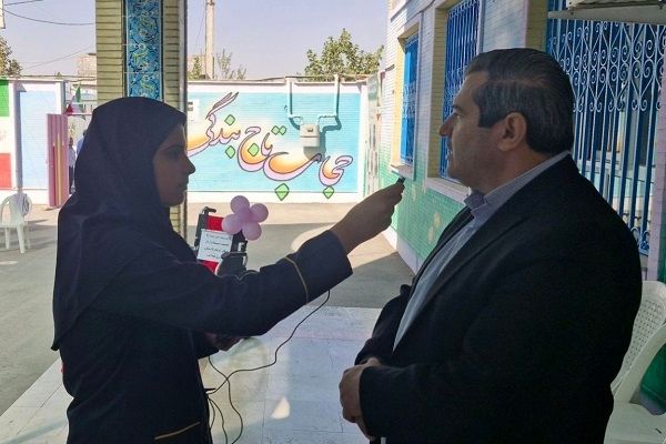  مدرسه تنها برای درس خواندن نیست           