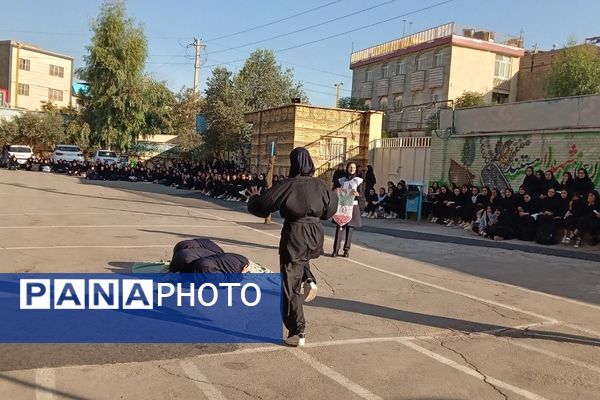 گرامیداشت هفته تربیت‌بدنی در دبیرستان شهدای محراب شهرستان قرچک 