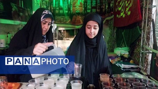 لذت خدمت به زوار در کنار خانواده