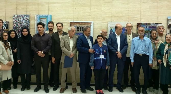  نمایشگاه عکس و نشست تخصصی کاشی هفت‌رنگ شیراز

