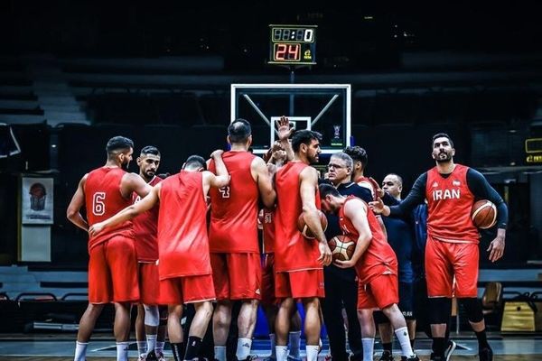 مانولوپولوس آسمان‌خراش‌های ایران را به خط کرد