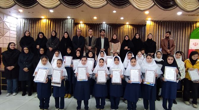 تقدیر از داوران و دانش‌آموزان برتر «المپیاد رویش» سازمان دانش‌آموزی شهرستان آباده