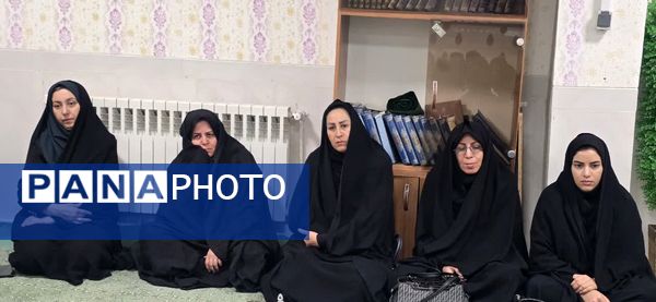 برگزاری مراسم بزرگداشت خانواده شهید تشکری در دبیرستان شاهد فردوس