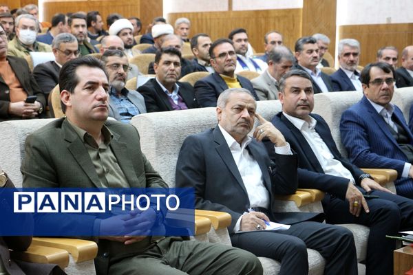 نشست وزیر آموزش و پرورش با مدیران مدارس استان
