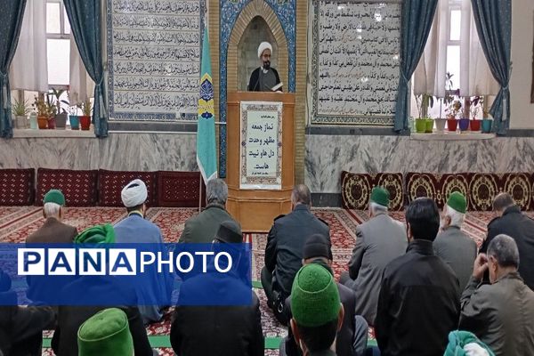 اقامه نماز جمعه در شهر بار نیشابور