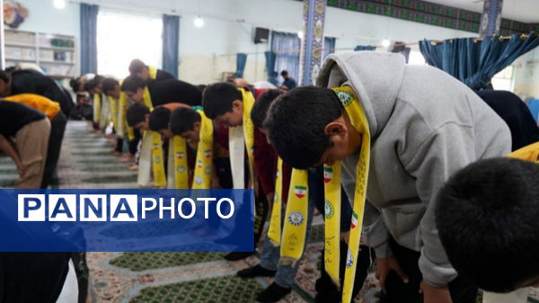 حضور پرشور دانش‌آموزان یاسوج در مراسم معنوی اعتکاف