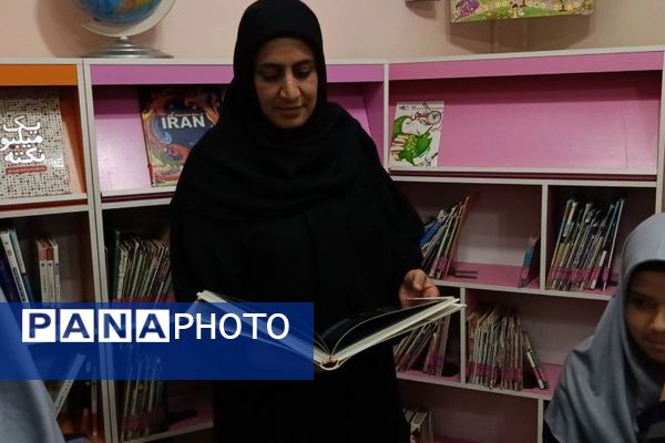  بازدید هدفمند دانش‌آموزان ورامینی از کتابخانه عمومی